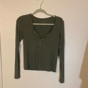 American Eagle XS Henley shirt